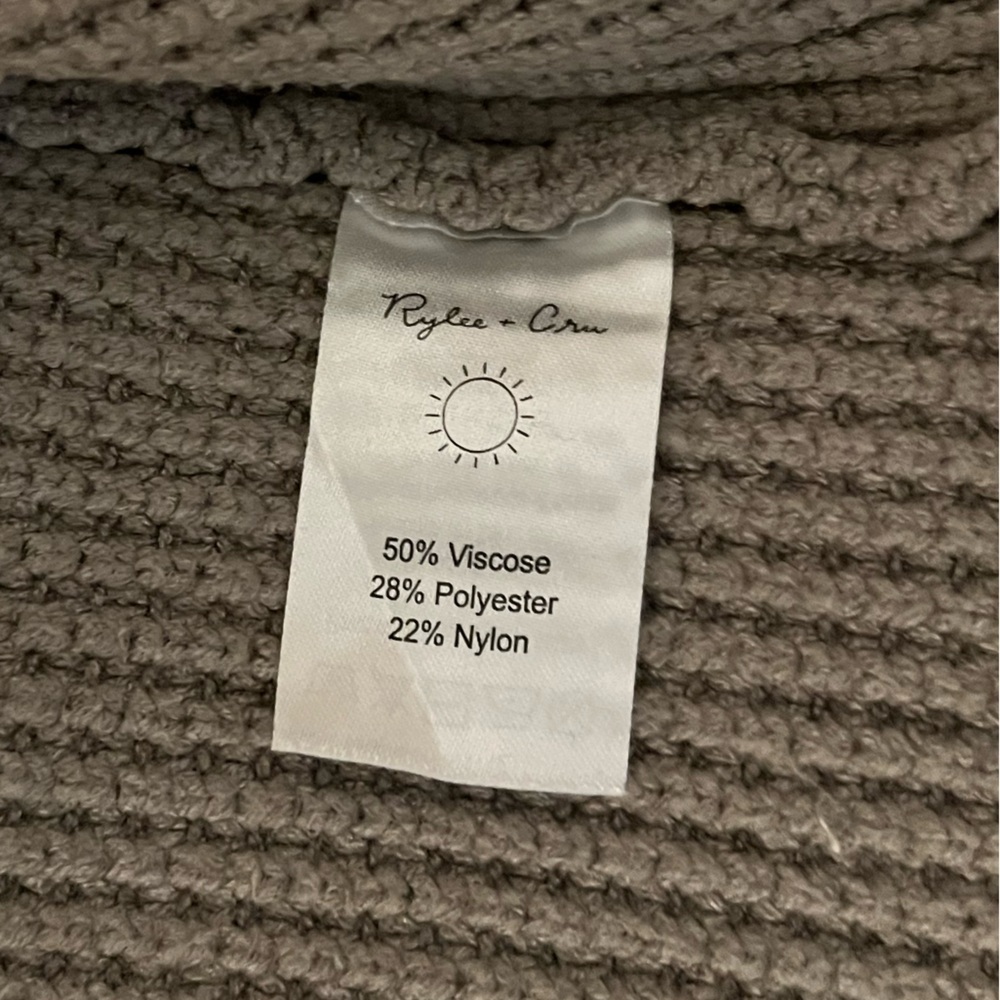 Rylee + Cru Gray Knit Sweater - Picture 5 of 6